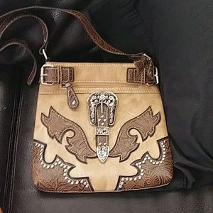 Buckle detail crossbody bag